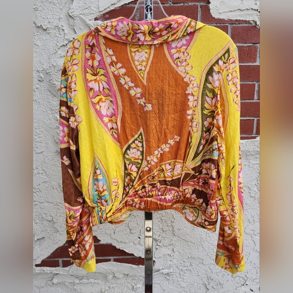 MEDIUM HAUTE HIPPIE faux wrap yellow floral boho collar crop shirt pullover - Picture 5 of 16